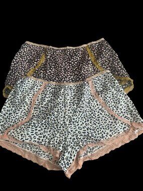 VICTORIA'S SECRET (2) SET PAJAMA SLEEP SHORTS ANIMAL LEOPARD SHINE PRINT LACE XL
